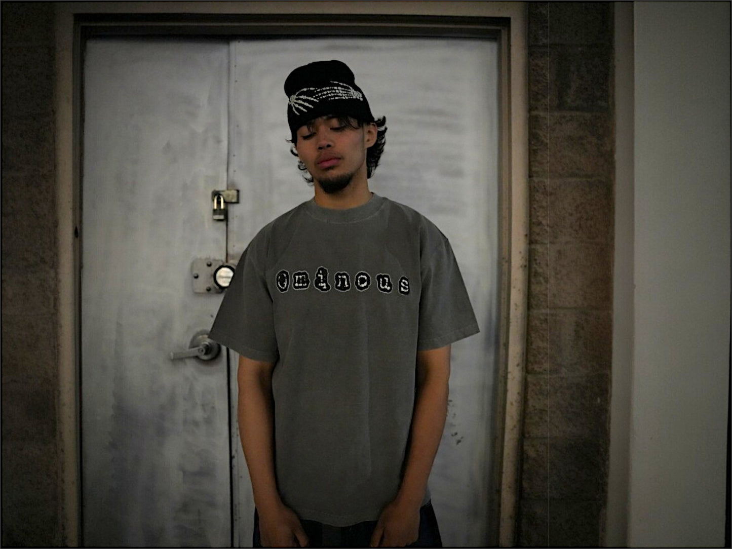 OMINOUS GREY TEE